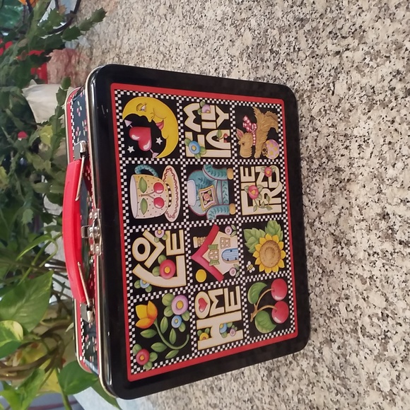 Mary Engelbreit Ink Other - 1999 Mary Engelbreit Metal Decorated Lunch Box/Storage Box